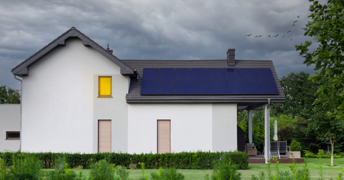 how-well-do-solar-panels-work-on-cloudy-and-rainy-days-sunnova